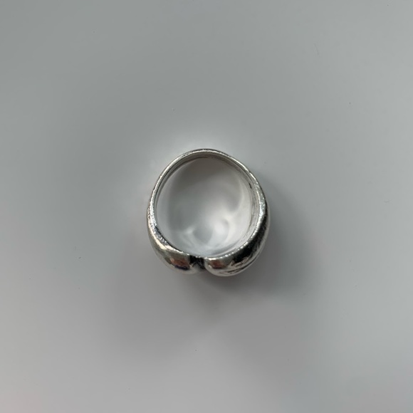 Silver Ring - Picture 3 of 4
